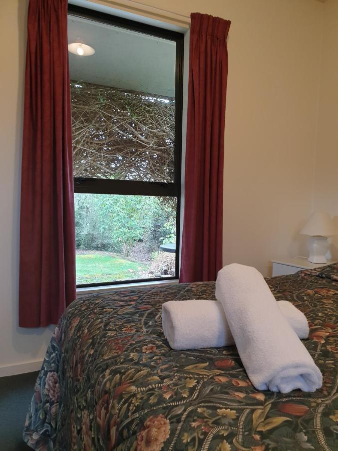 Lake Brunner Country Motel & Holiday Park Moana Chambre photo