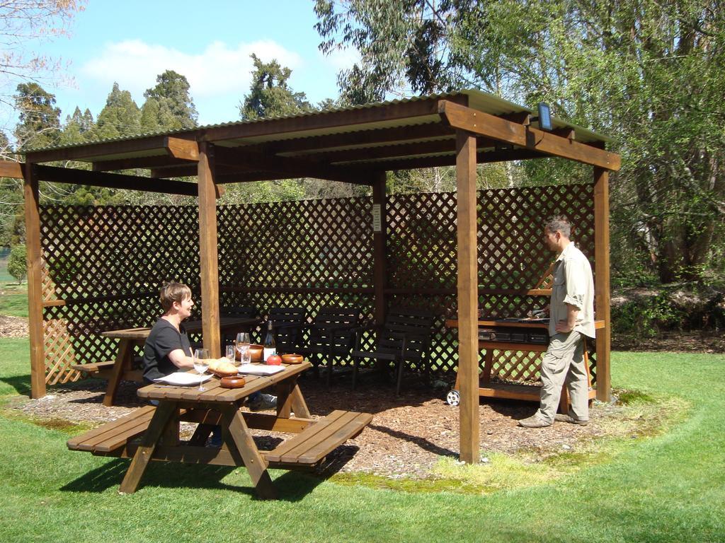 Lake Brunner Country Motel & Holiday Park Moana Extérieur photo