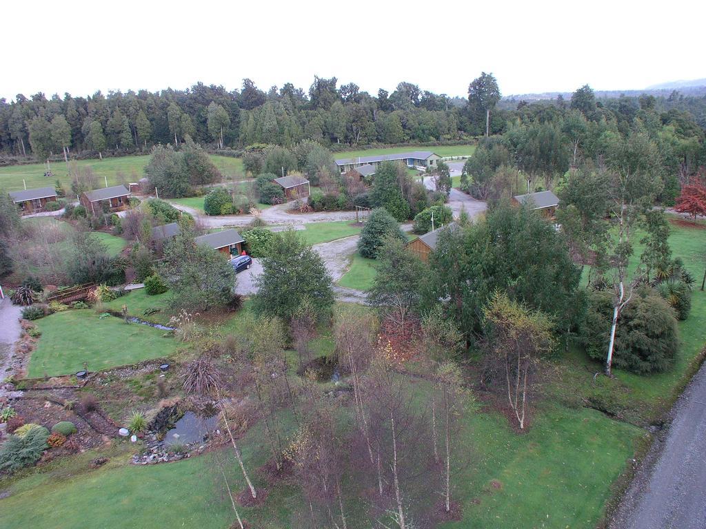Lake Brunner Country Motel & Holiday Park Moana Extérieur photo