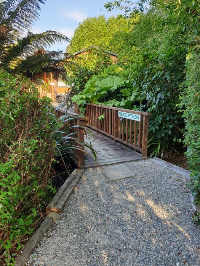 Lake Brunner Country Motel & Holiday Park Moana Extérieur photo